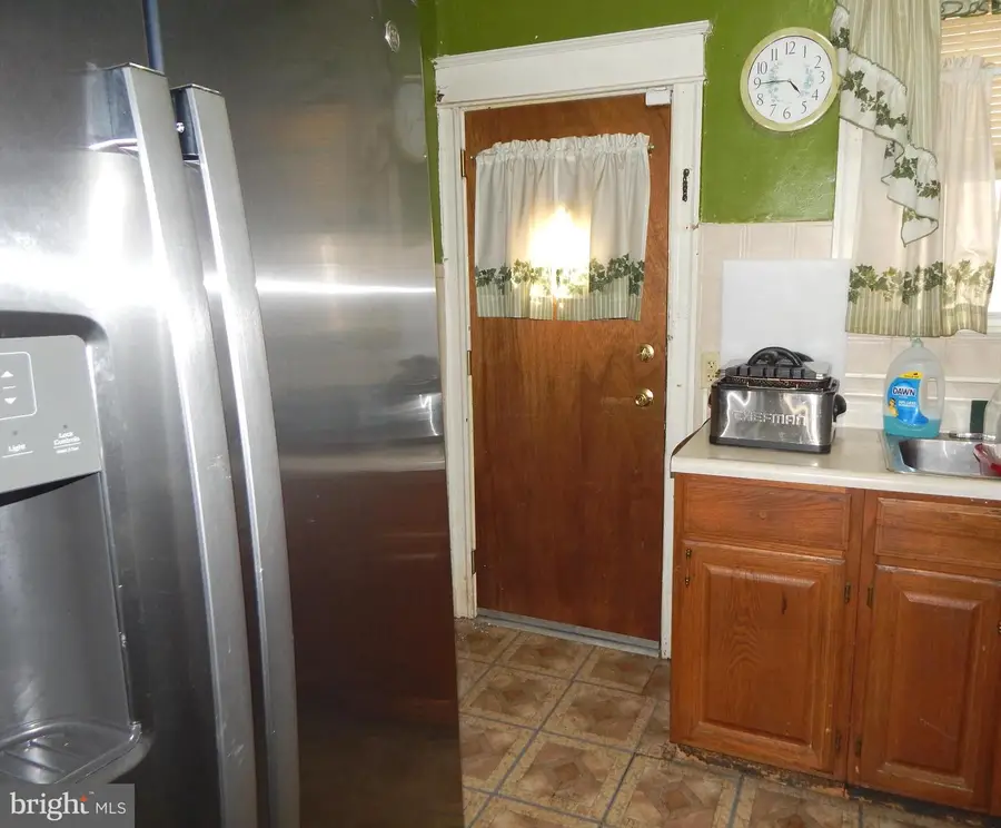 160 W Clarkson Ave, Philadelphia, PA 19120 - Image #2