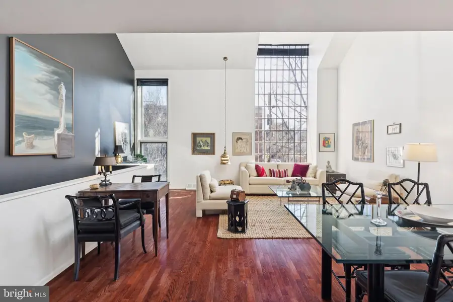 36 Saint James Ct, Philadelphia, PA 19106 - #2