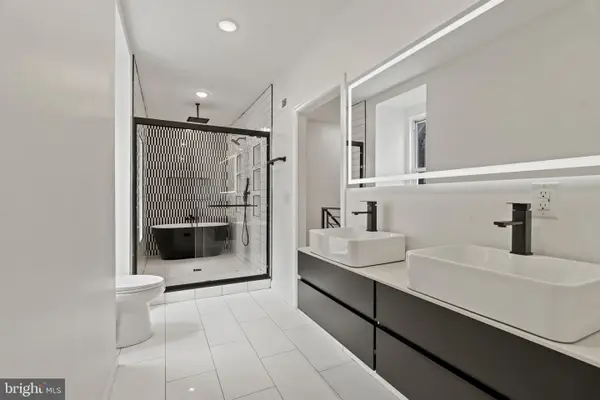 440 E Walnut Ln, PHILADELPHIA, PA 19144