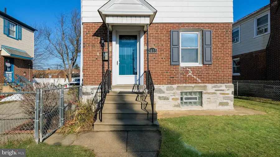 2035 Ripley St, Philadelphia, PA 19152 - Image #2
