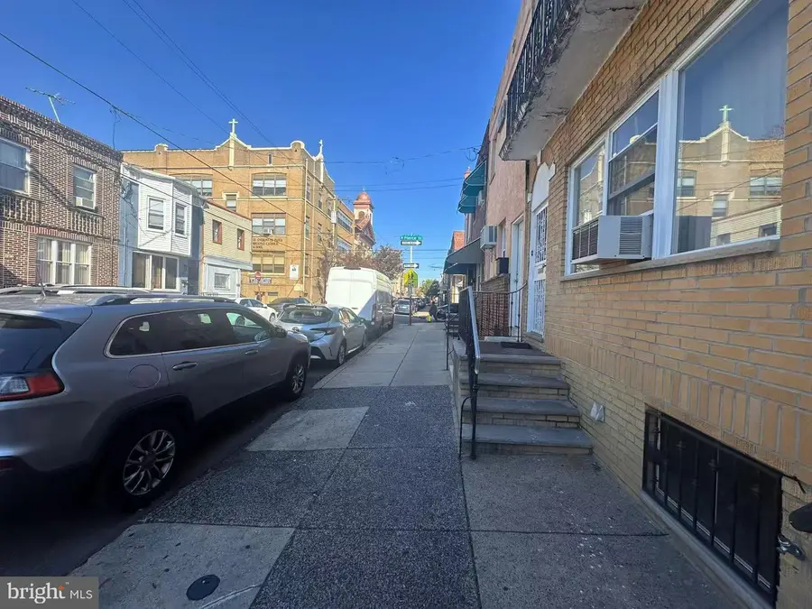 1733 S 9th St, Philadelphia, PA 19148 - Image #2