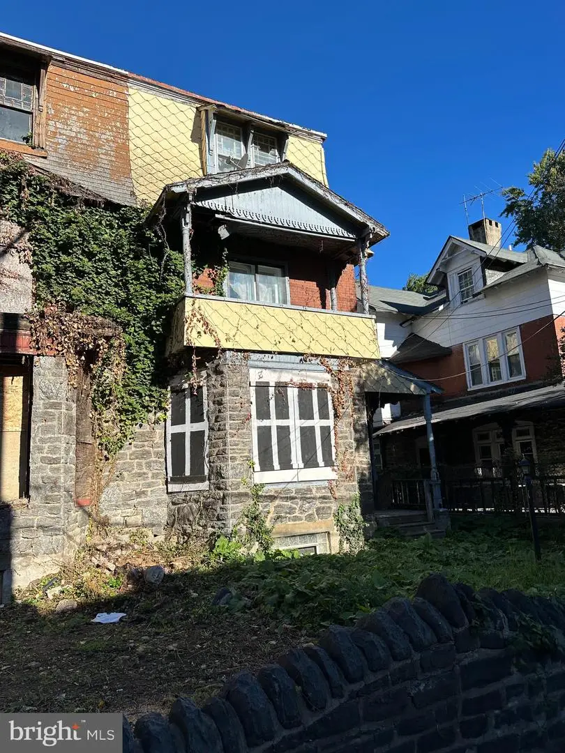 221 W Apsley St, Philadelphia, PA 19144 - Image #2