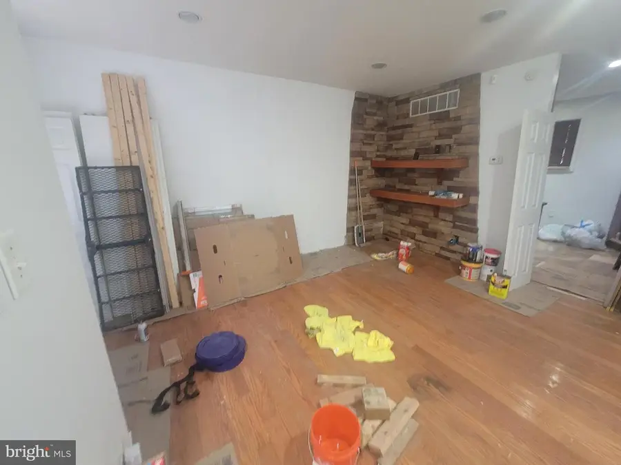 2437 S Reese St, Philadelphia, PA 19148 - Image #2