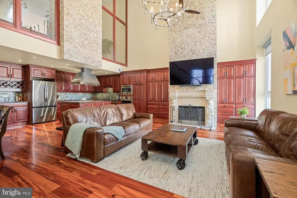 802-10 Locust St #201, Philadelphia, PA 19107 - #1