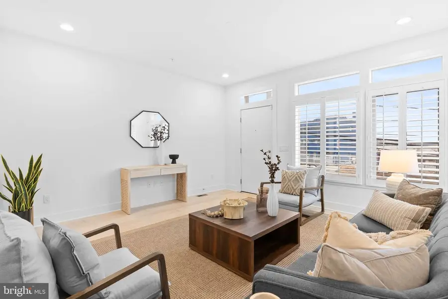 740 S Columbus Blvd #50, Philadelphia, PA 19147 - Image #3