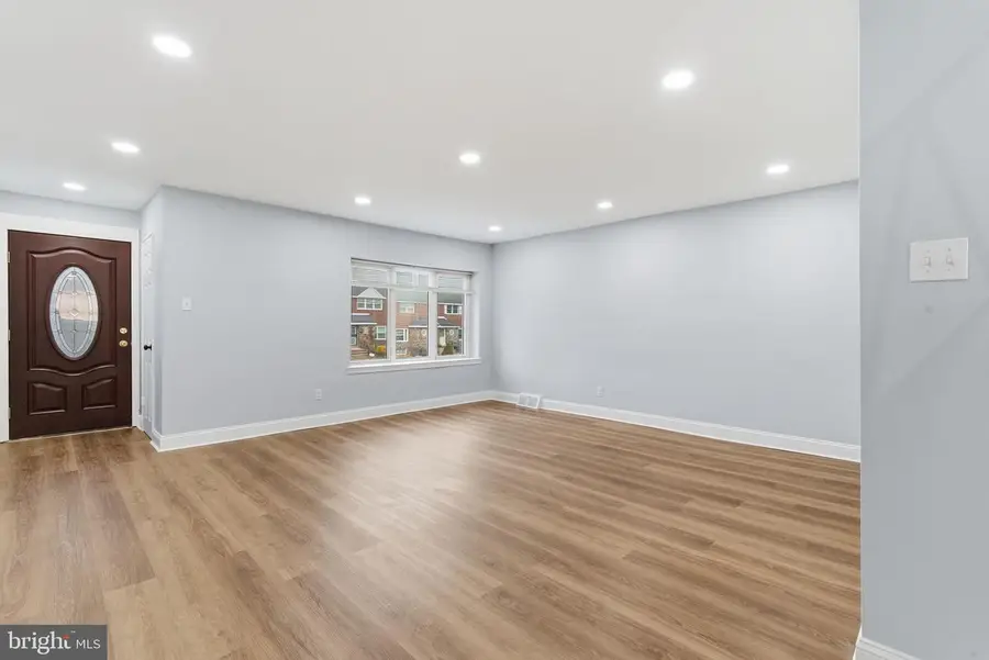 3728 W Country Club Rd, Philadelphia, PA 19131 - Image #3