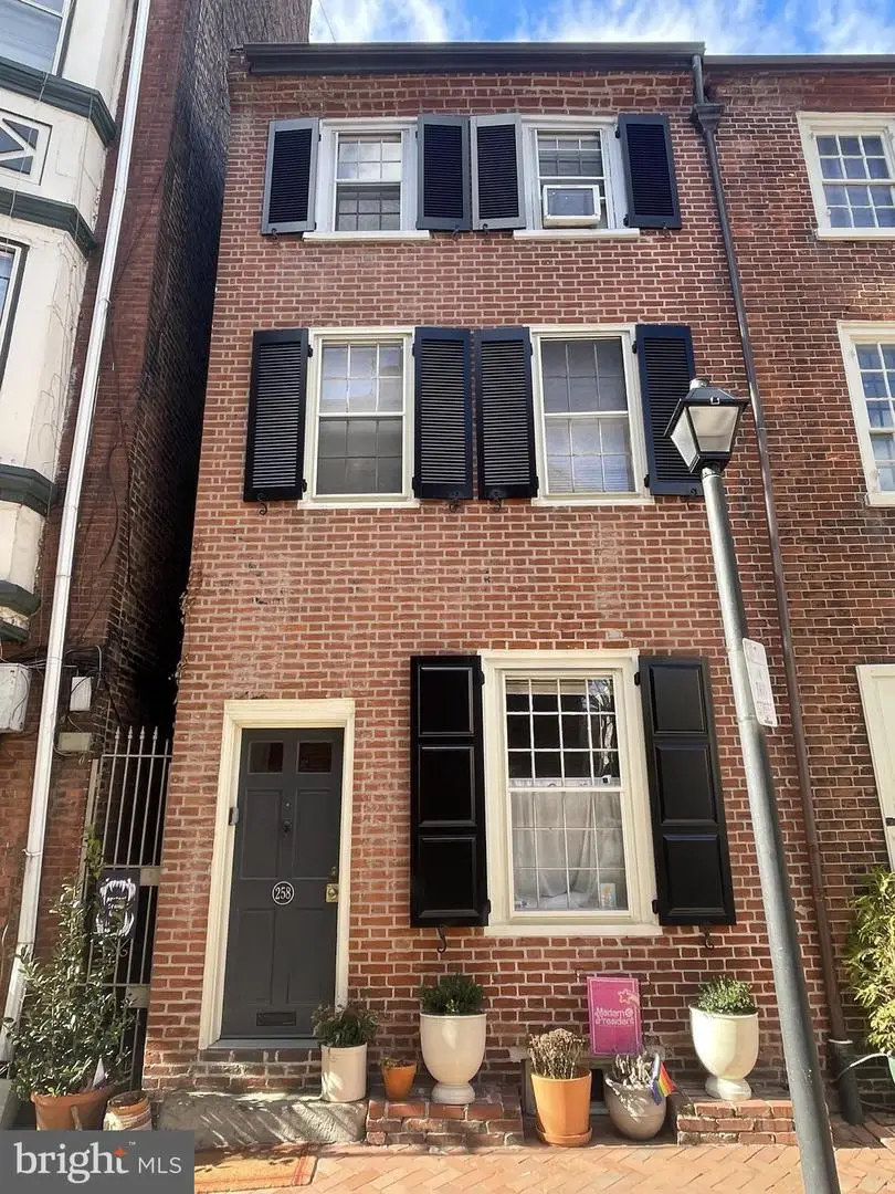 258 S Quince St, Philadelphia, PA 19107 - Image #2