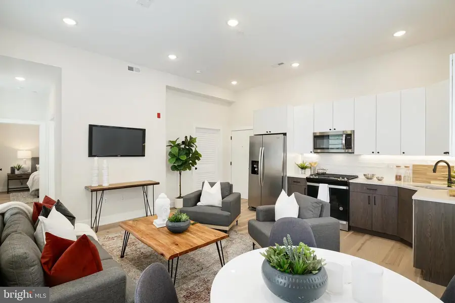 1723 Francis St #1a, Philadelphia, PA 19130 - Image #3