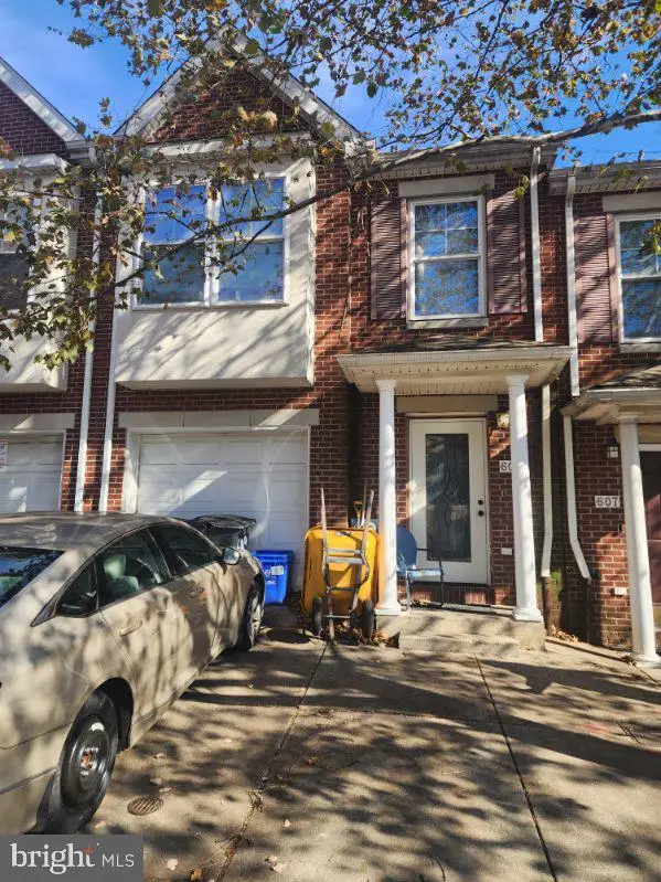 609 N 44th St, Philadelphia, PA 19104 - #1