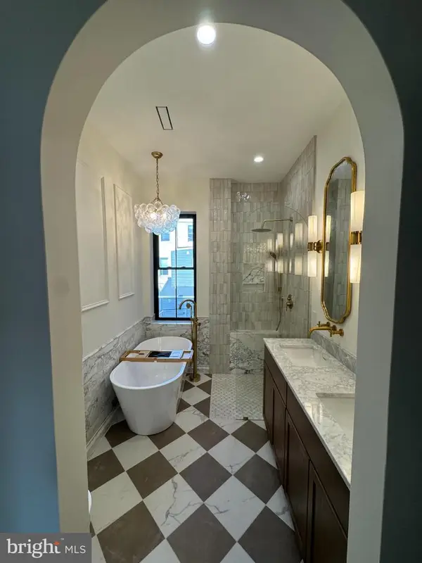 823 Mercer St, PHILADELPHIA, PA 19125