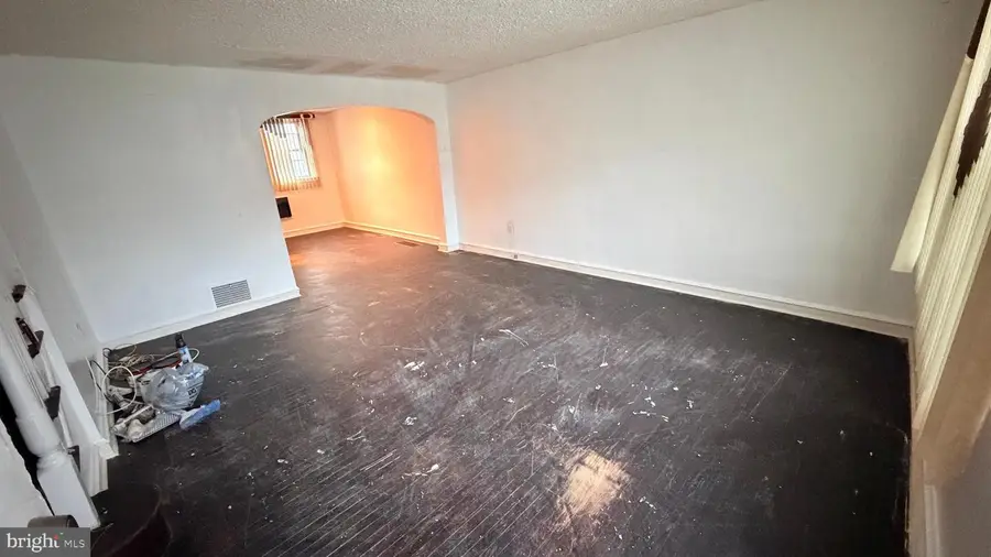 6016 Reach St, Philadelphia, PA 19111 - #3