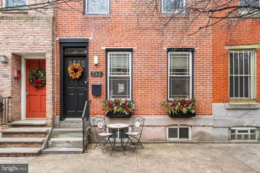 744 S Martin St, Philadelphia, PA 19146 - Image #2