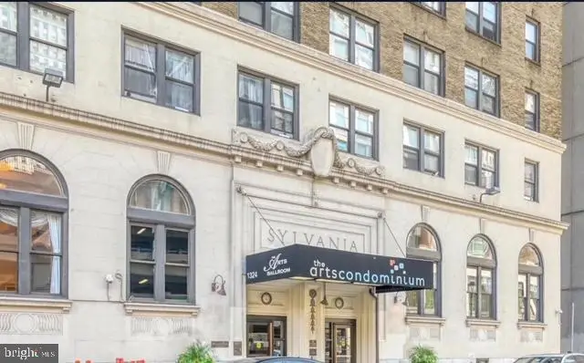 1324-00 Locust St #819, Philadelphia, PA 19107 - Image #2