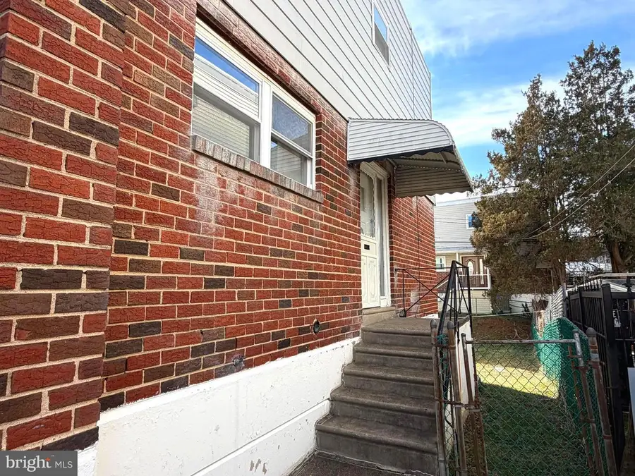 2536 Maxwell St, Philadelphia, PA 19152 - Image #2