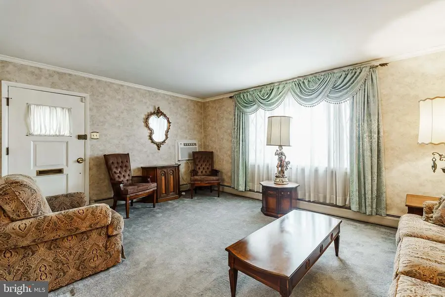 9229 Cottage St, Philadelphia, PA 19114 - Image #2