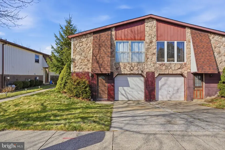 10232 Rubin Ln, Philadelphia, PA 19116 - Image #2