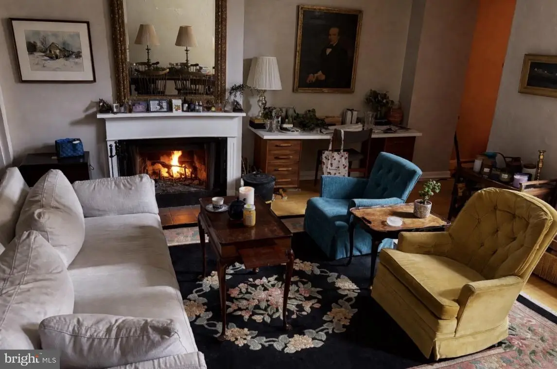 217 Church St #2r, Philadelphia, PA 19106 - Image #1