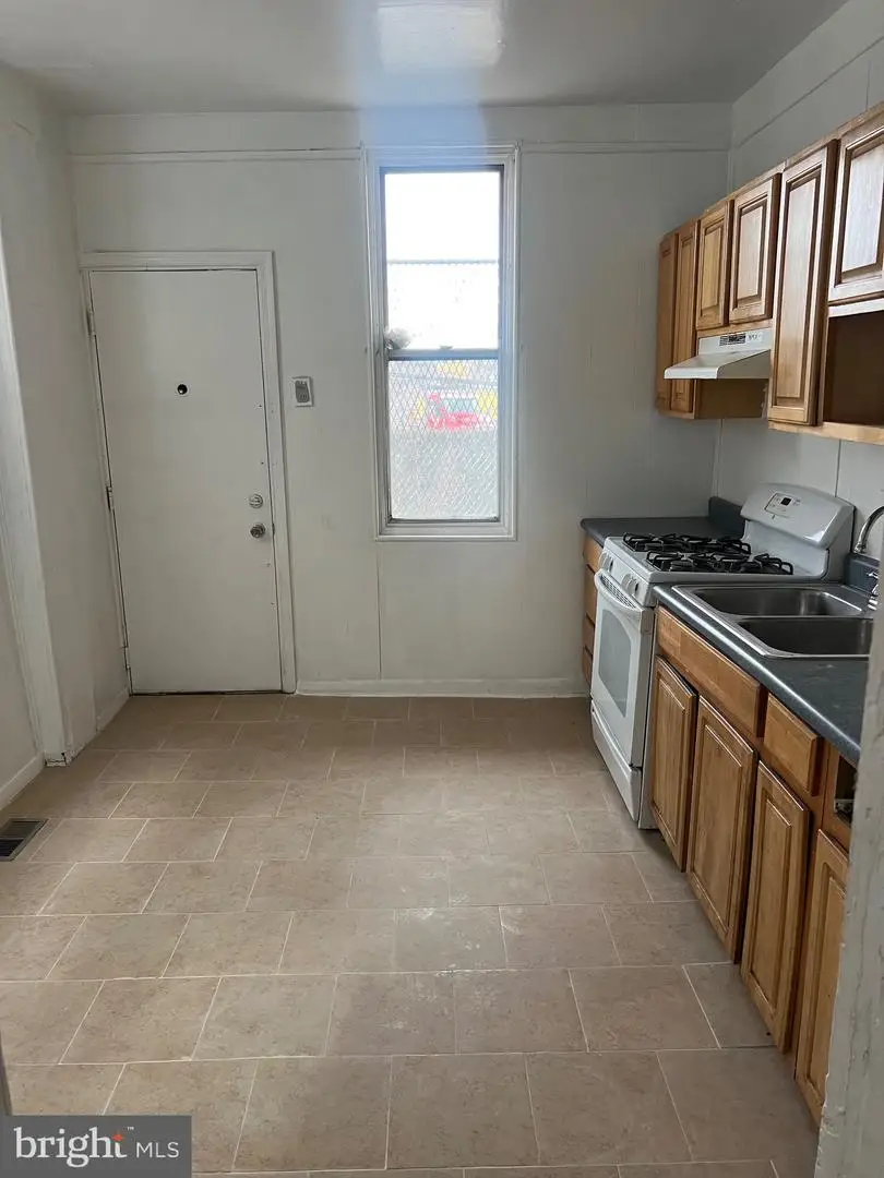 2318 W York St, Philadelphia, PA 19132 - Image #2