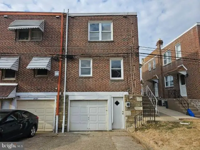 8127 Farnsworth St, Philadelphia, PA 19152 - Image #2