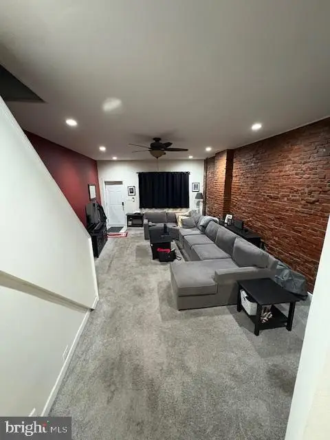 2034 S 3rd St, Philadelphia, PA 19148 - Image #3