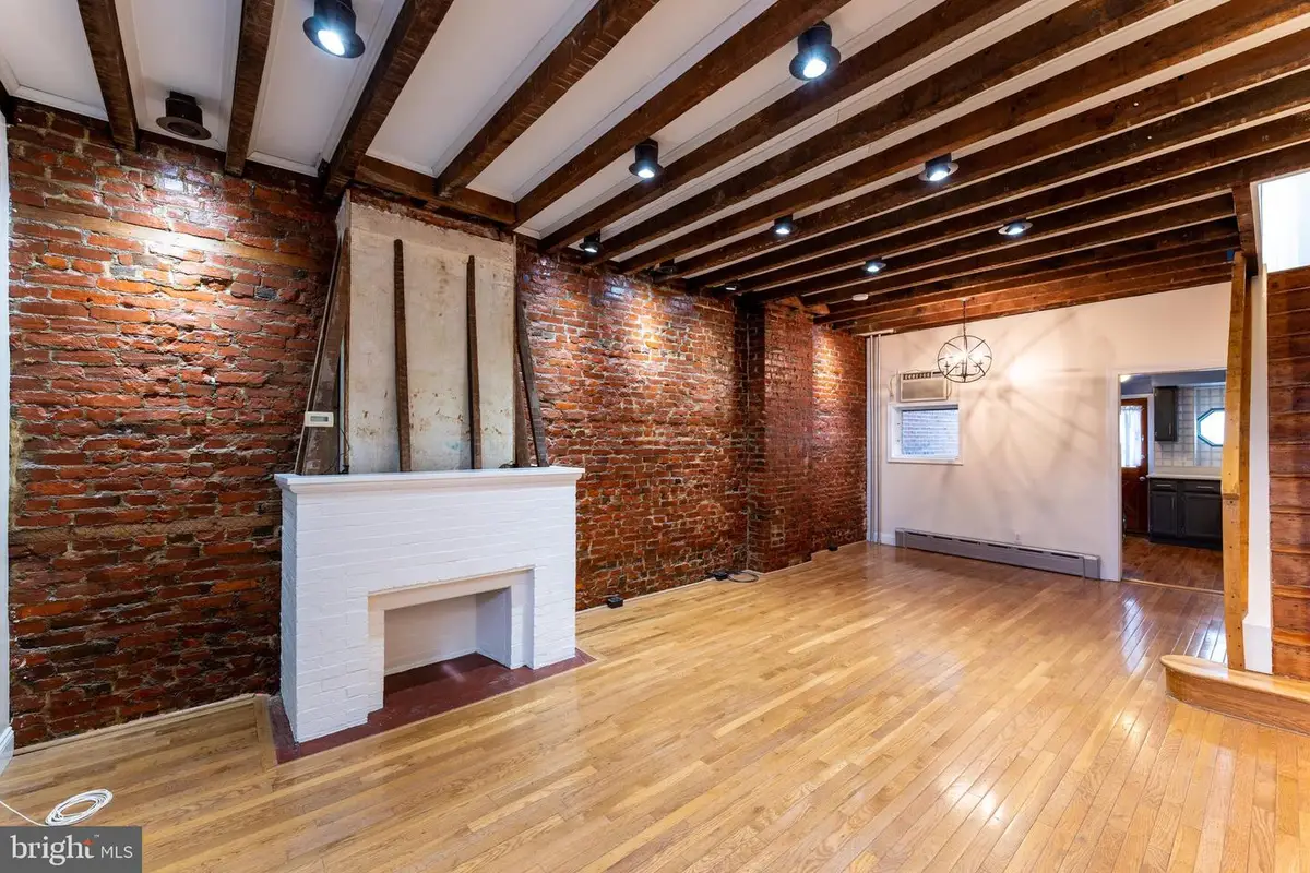 2216 Cedar St, Philadelphia, PA 19125 - Image #1