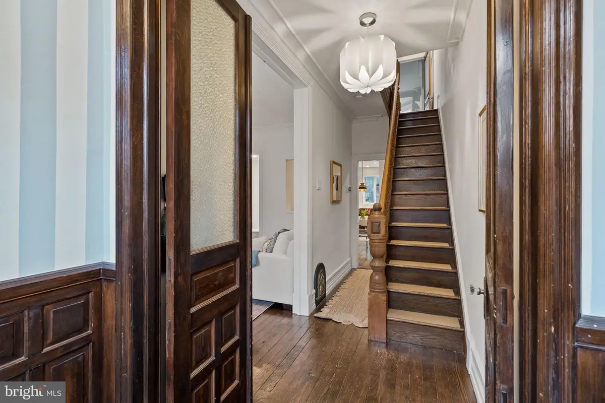 834 N 28th St, Philadelphia, PA 19130 - Image #1