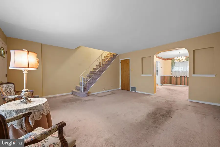 7163 Erdrick St, Philadelphia, PA 19135 - #3