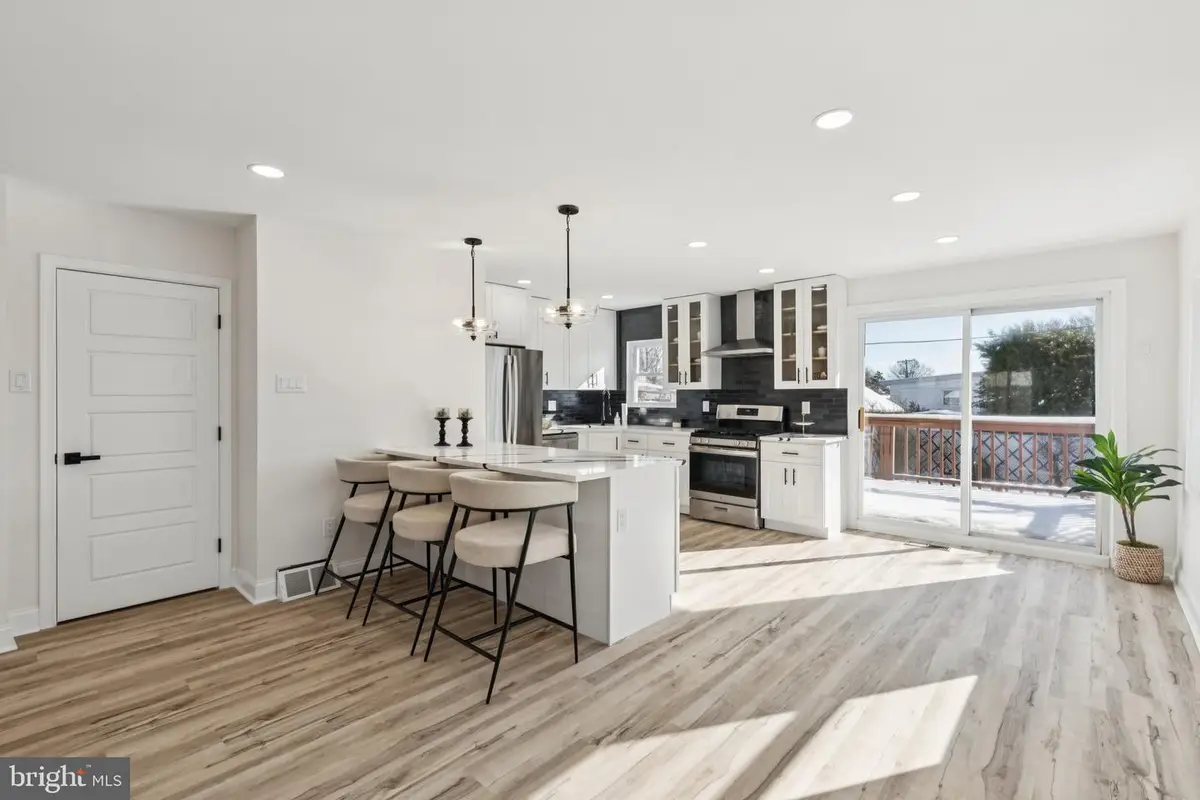 3858 Violet Dr, Philadelphia, PA 19154 - Image #1