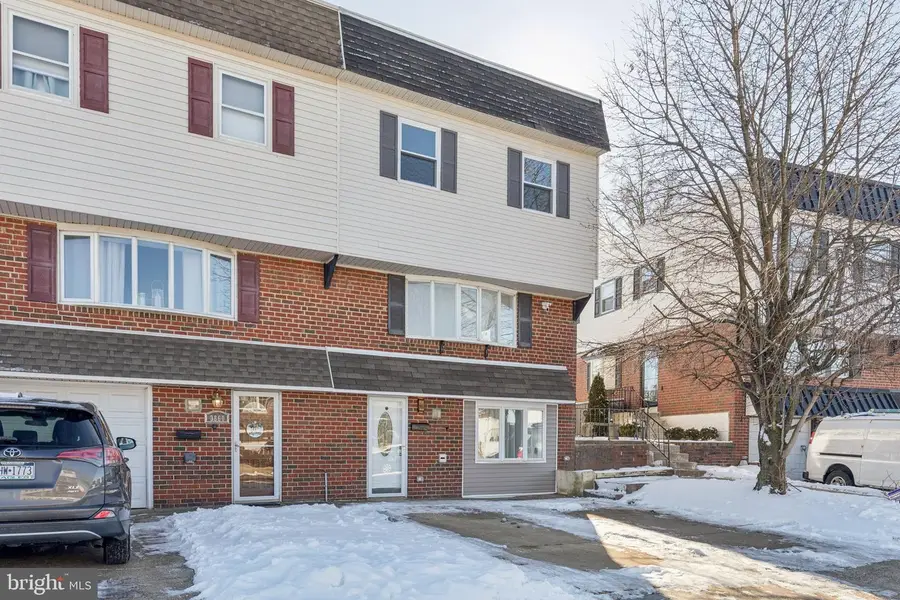 3858 Violet Dr, Philadelphia, PA 19154 - Image #2