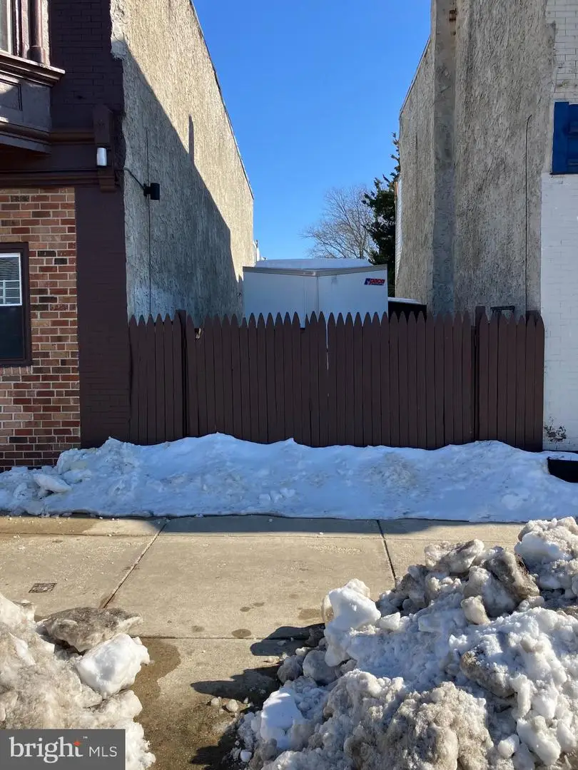 611 S 52nd St, Philadelphia, PA 19143 - Image #2