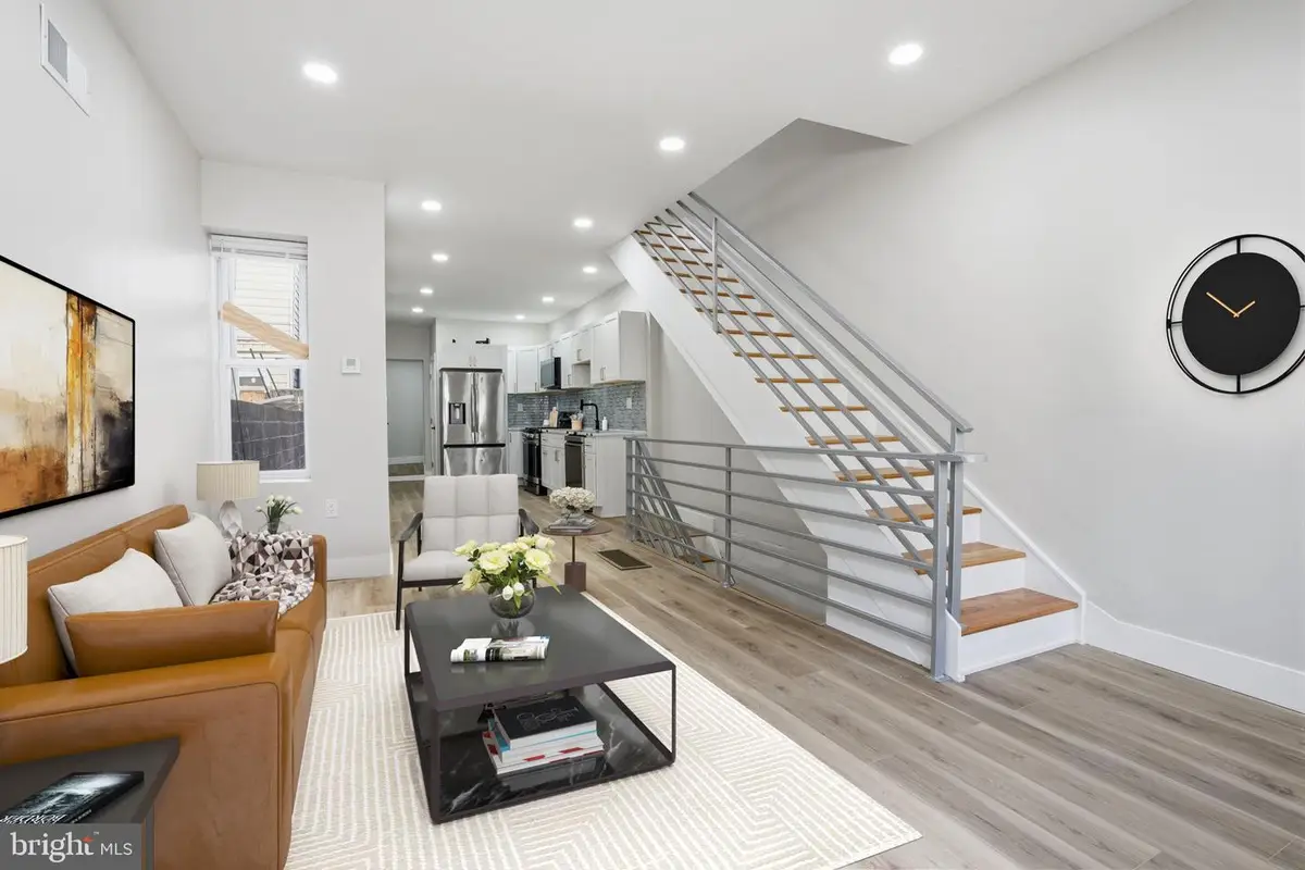 2443 S Franklin St, Philadelphia, PA 19148 - #1
