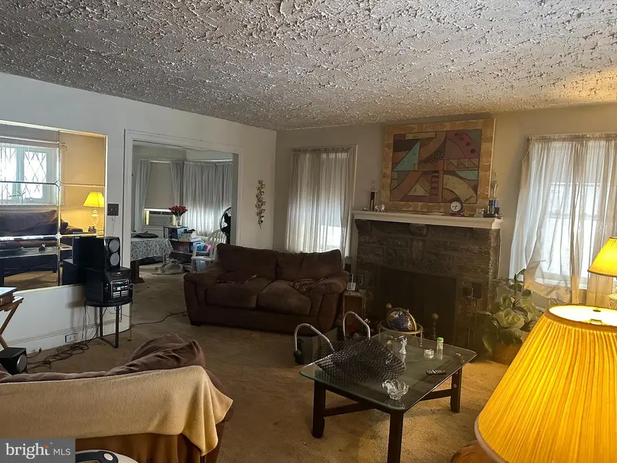 207 E Washington Ln, Philadelphia, PA 19144 - Image #3