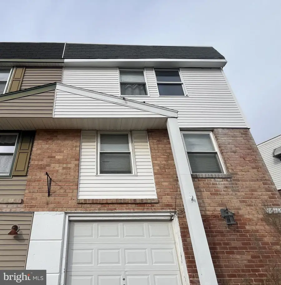 10906 Kipling Ln, Philadelphia, PA 19154 - Image #2
