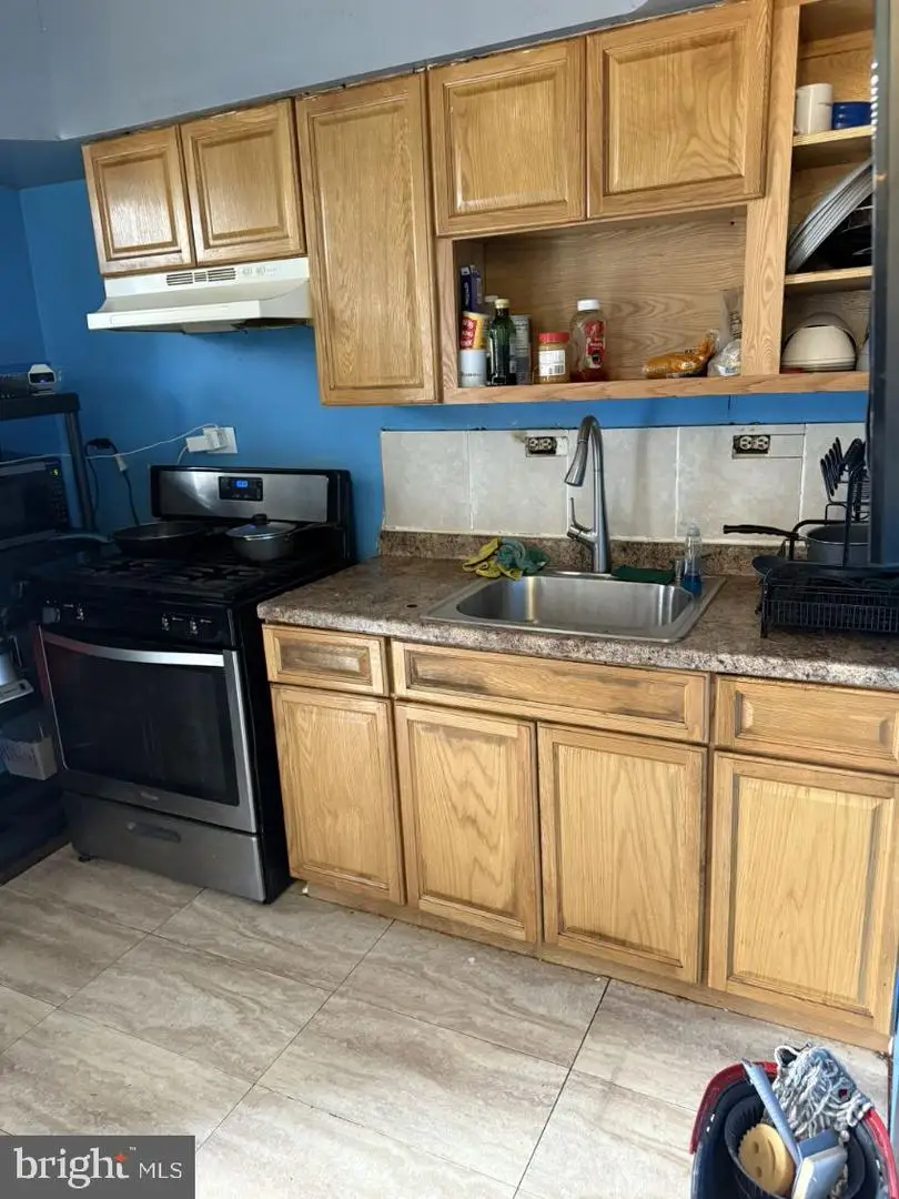 5224 N American St, Philadelphia, PA 19120 - Image #2