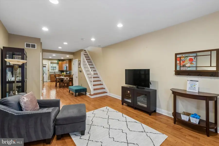 912 Jackson St, Philadelphia, PA 19148 - #3