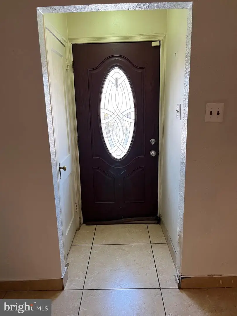 7302 Sherwood Rd, Philadelphia, PA 19151 - Image #2