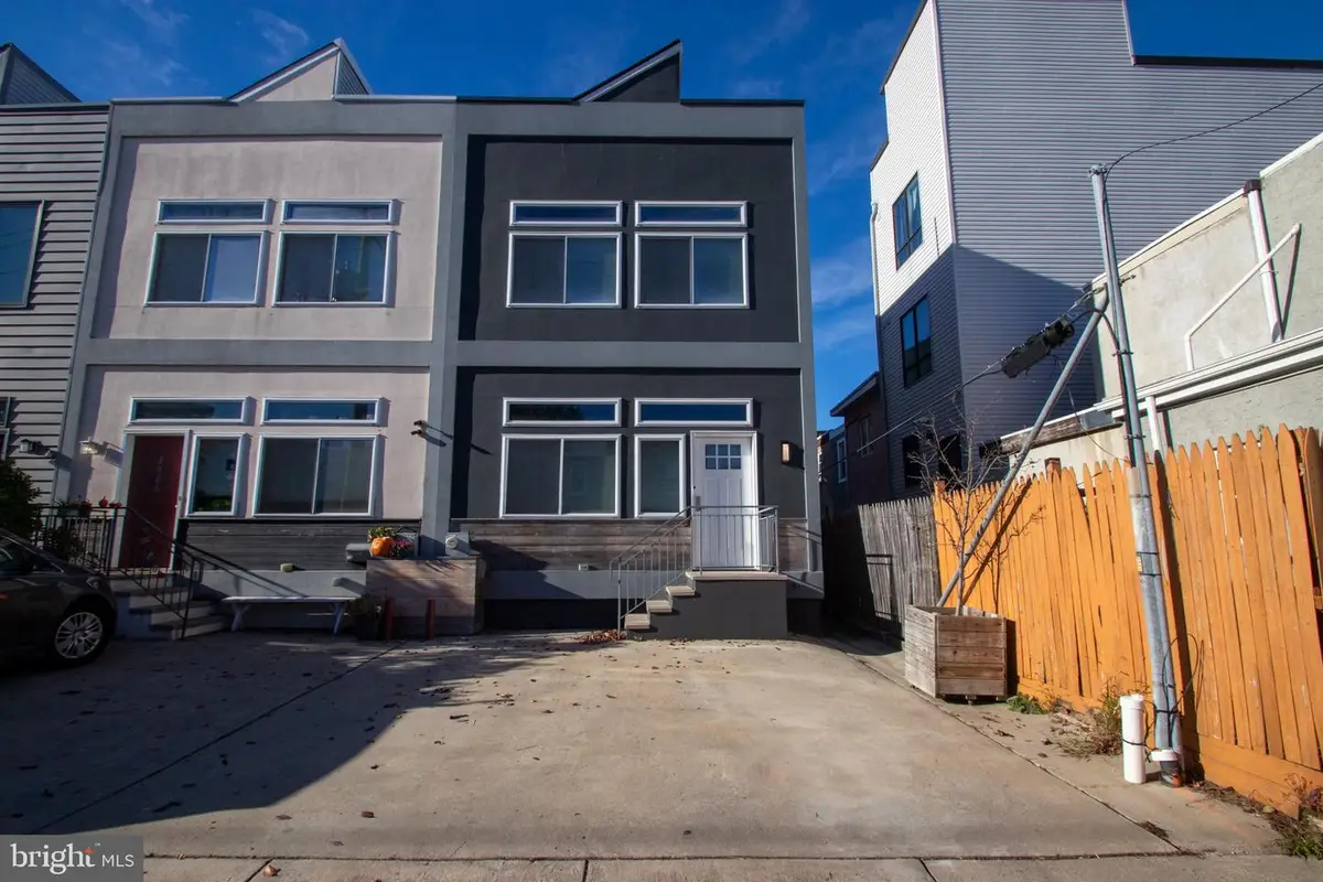 2304 E Sergeant St, Philadelphia, PA 19125 - #1