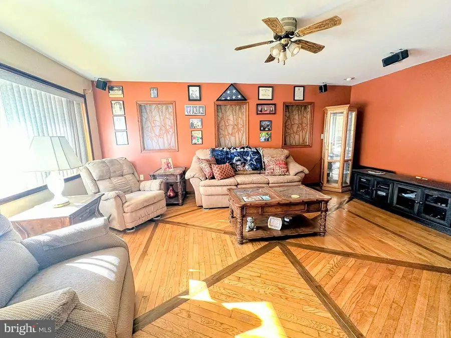 11716 Corry Rd, Philadelphia, PA 19154 - Image #3