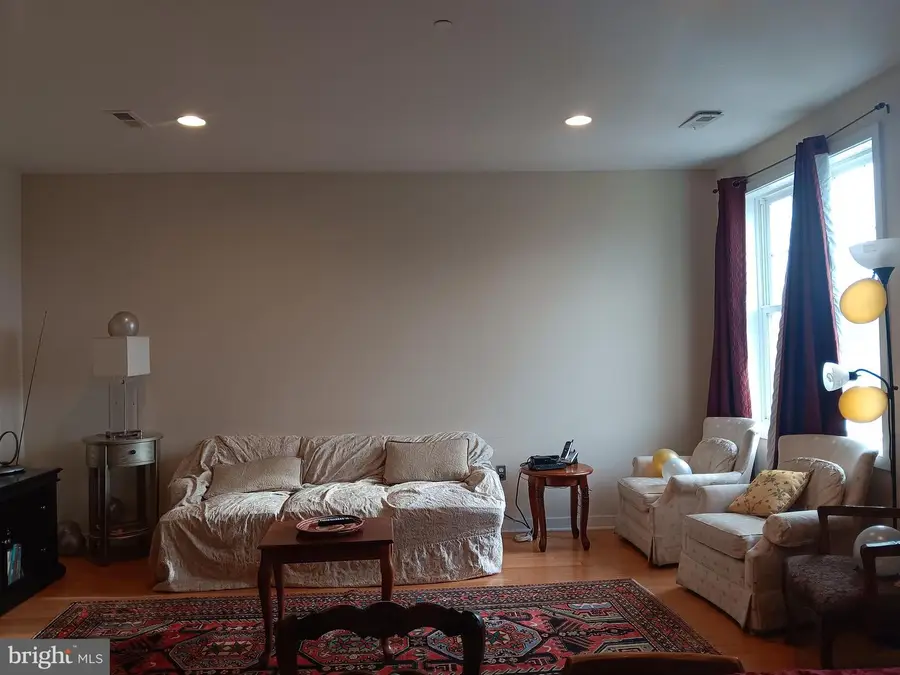 4742-00 Pine St #403, Philadelphia, PA 19143 - #2