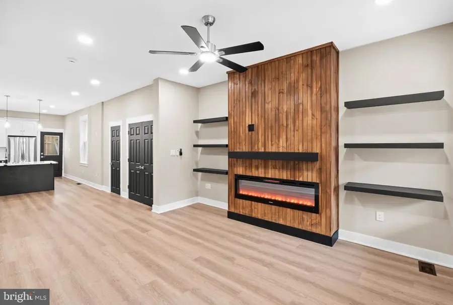 40 W Sharpnack St, Philadelphia, PA 19119 - #3