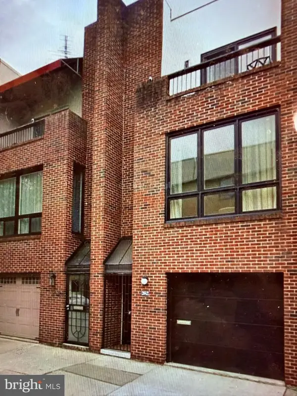 2042 South St, PHILADELPHIA, PA 19146