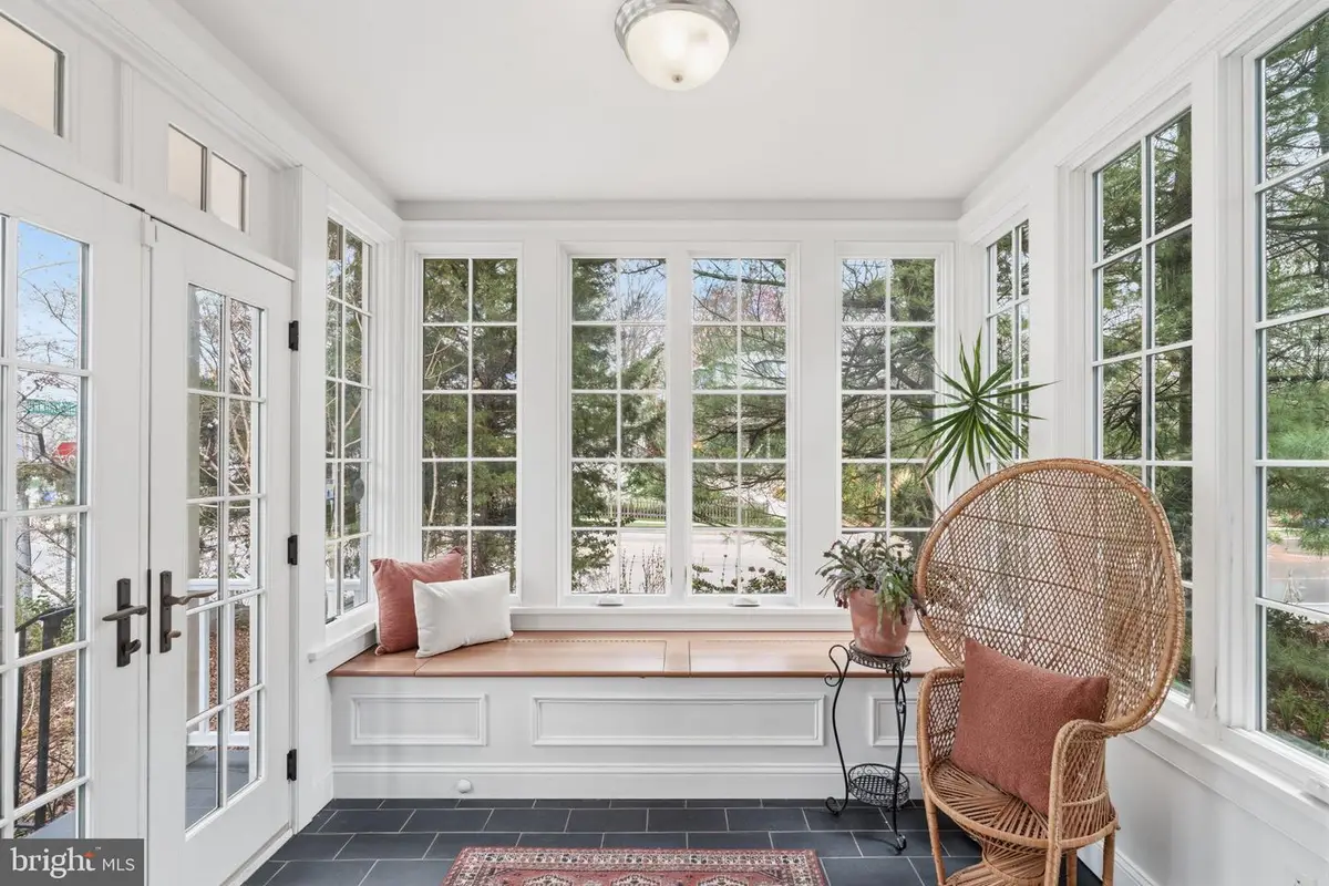 6622 Lincoln Dr, Philadelphia, PA 19119 - #1