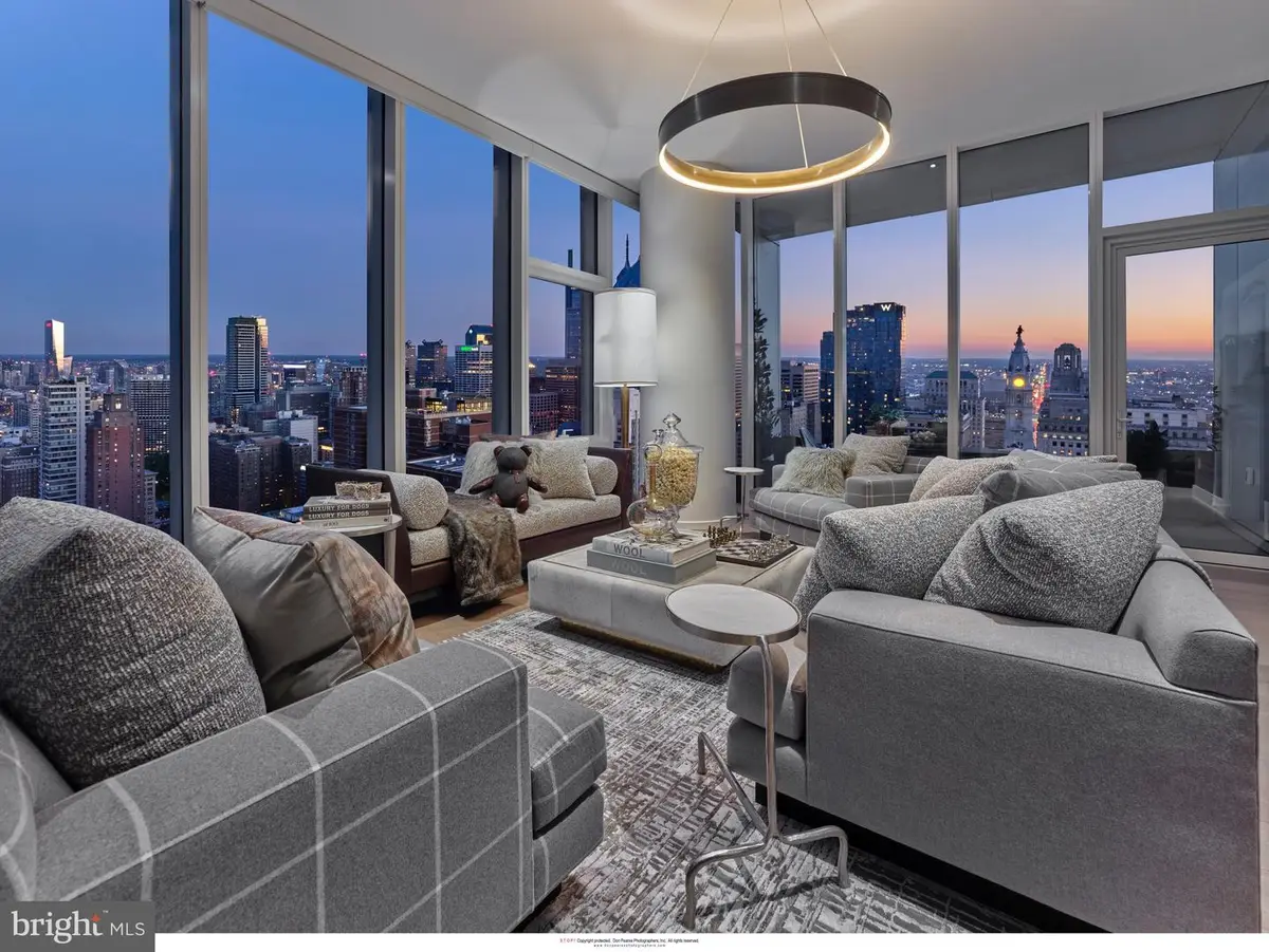 301 S Broad #4201, Philadelphia, PA 19107 - Image #1