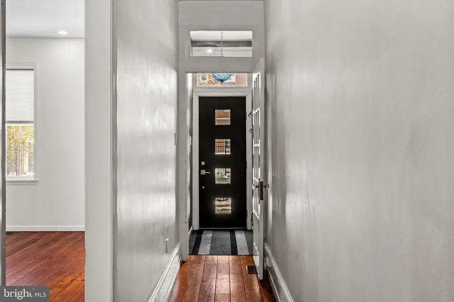 828 S 5th St, Philadelphia, PA 19147 - Image #2