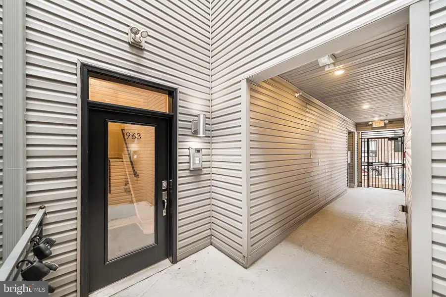 963 Shackamaxon St #4, Philadelphia, PA 19125 - #3