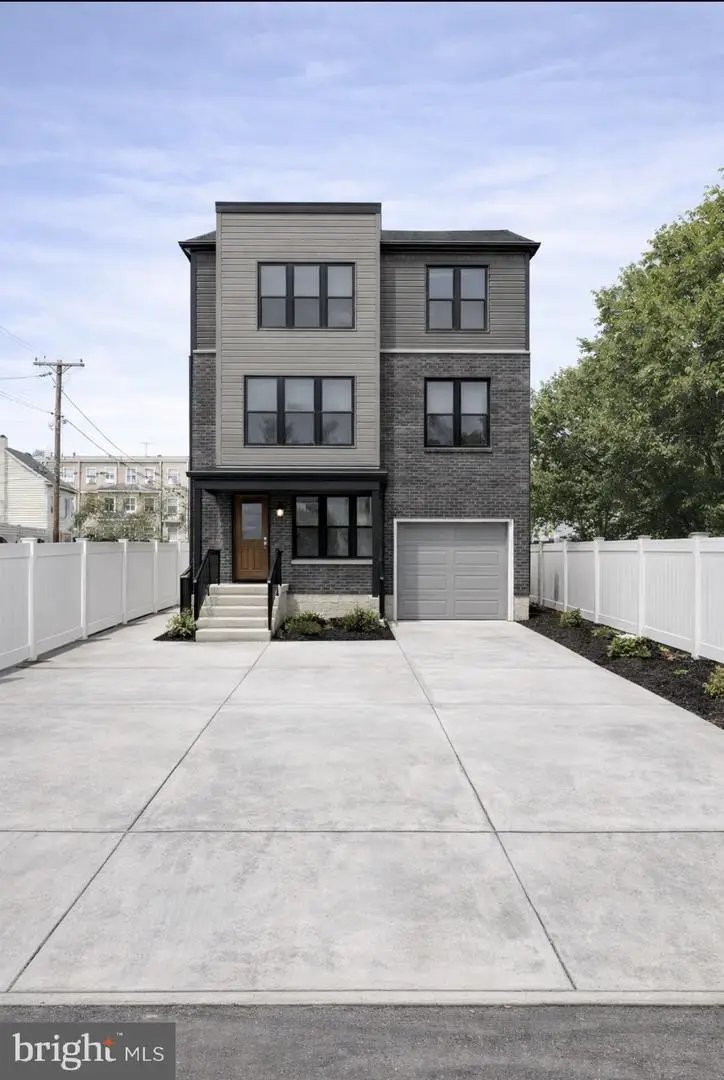 8072 Erdrick St, Philadelphia, PA 19136 - #2