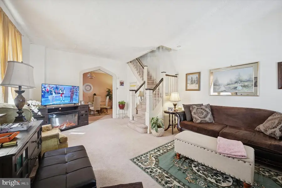 95 W Washington Ln, Philadelphia, PA 19144 - Image #2