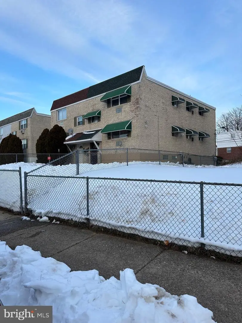 9405 Kirkwood Rd, Philadelphia, PA 19114 - #1