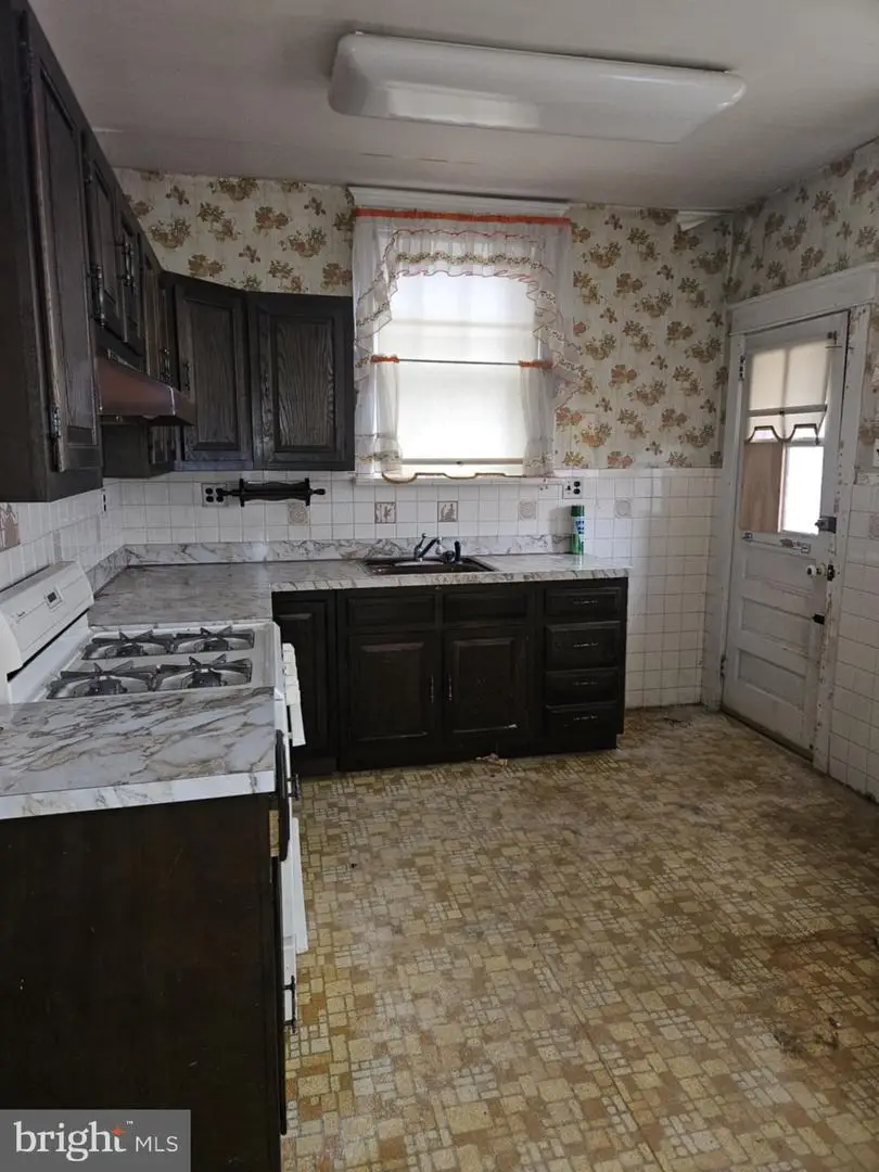1421 Saint Vincent St, Philadelphia, PA 19111 - #3
