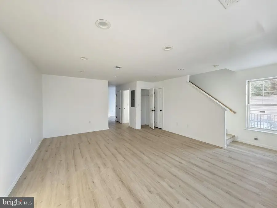 1811 S 32nd St, Philadelphia, PA 19145 - Image #2